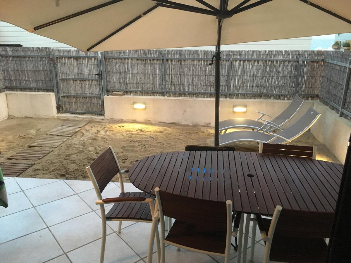 Appartement Face A La Mer La Croix-Valmer Exteriér fotografie