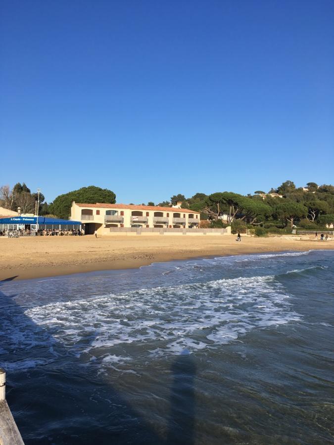 Appartement Face A La Mer La Croix-Valmer Exteriér fotografie