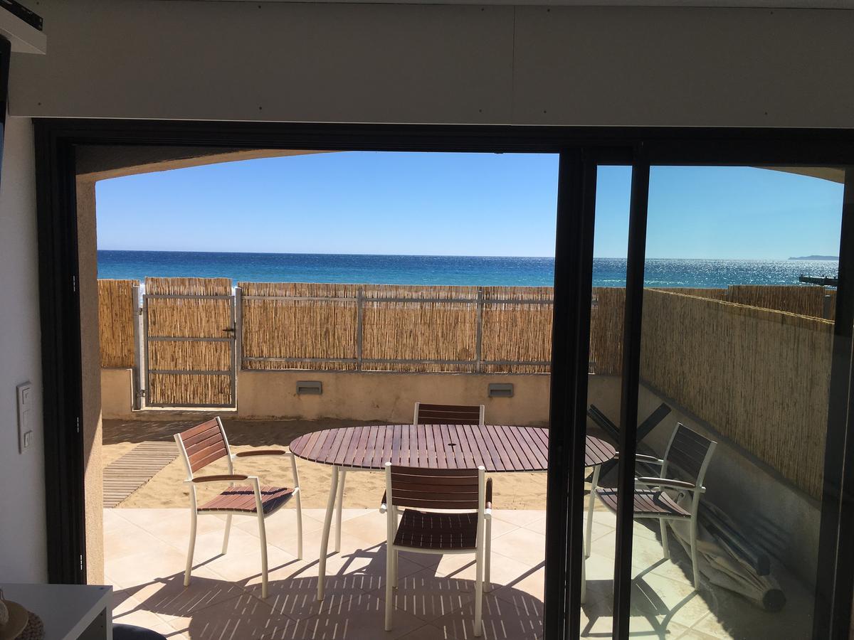 Appartement Face A La Mer La Croix-Valmer Exteriér fotografie