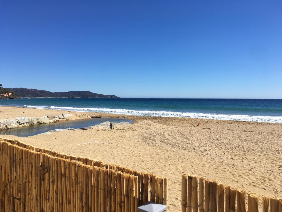 Appartement Face A La Mer La Croix-Valmer Exteriér fotografie
